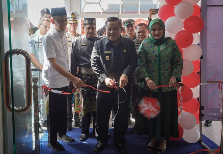 Kantor Samsat Dumai Diresmikan, Pj Gubri SF Hariyanto Minta Bapenda Kejar PAD Sektor PKB