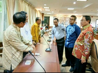 Pasca FKI, Bupati Inhil Harap Pusat Terbitkan Regulasi Penetapan Harga Terendah Komoditas Kelapa