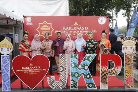 Stand Bazar JKPI 2022 Kabupaten Siak Pomosikan Tenun & Batik Siak