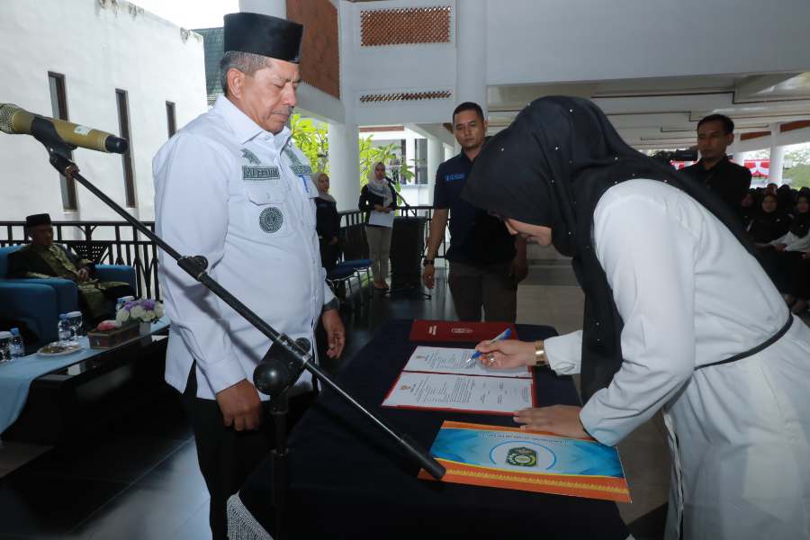 SK 463 PPPK Jabfung Tenaga Kesehatan Resmi Diserahkan, Bupati Alfedri: Kinerja Akan Dievaluasi