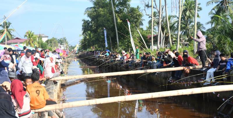 Jalan Santai dan Lomba Mancing di Lubuk Muda Meriah, Wabup Bagus Santoso Berikan Apresiasi