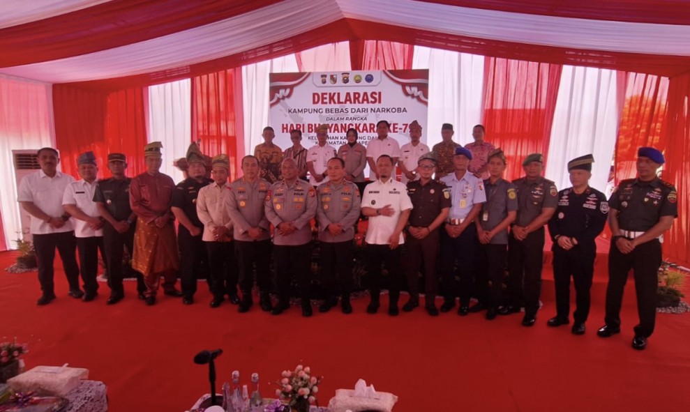 Dihadiri Kapolda dan Wako Pekanbaru, Warga Kampung Dalam Pekanbaru Deklarasi Bebas Narkoba