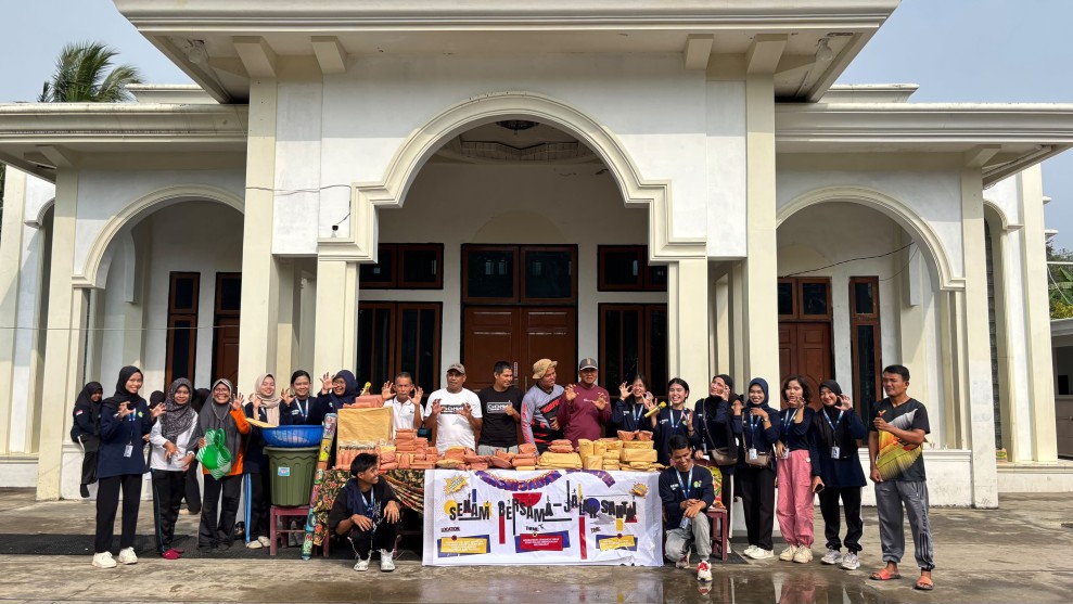 Mahasiswa KUKERTA UNRI Gelar Senam Bersama dan Jalan Santai, Warga Desa Pasar Baru Pangean Antusias Dukung GERMAS
