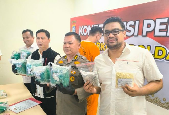 Polisi Amankan 13,1 Kg Sabu dan 6.800 Butir Ekstasi dari Tangan Residivis di Pekanbaru