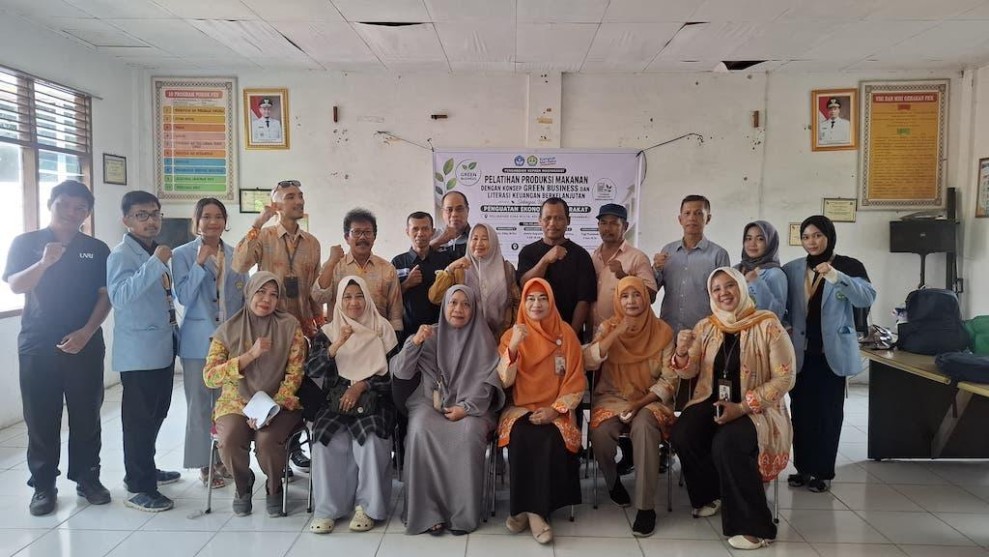 Dosen FISIP Universitas Riau Gelar Pelatihan Green Business dan Literasi Keuangan bagi UMKM Sukamulia