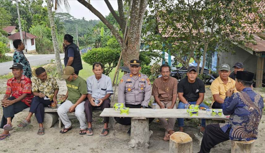 Kapolsek Lubuk Dalam Sampaikan Pesan Pilkada Damai di Kampung Sri Gading