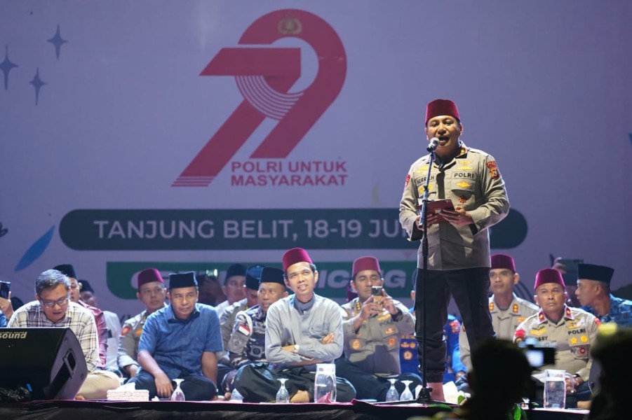 Polda Riau Gelar Bakti Religi dan Peduli Lingkungan di Tanjung Belit Kampar