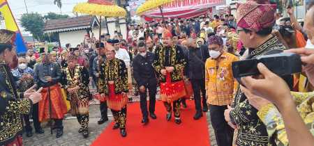 Jaksa Agung Disematkan Gelar Sri Paduko Agung Mustiko Alam di Jambi