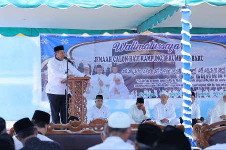 Lepas Keberangkatan JCH Asal Berumbung Baru, Bupati Alfedri Berharap Tahun Depan Kuota Haji Siak Bertambah