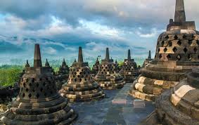 Lecut Pariwisata Lewat Tour de Borobudur