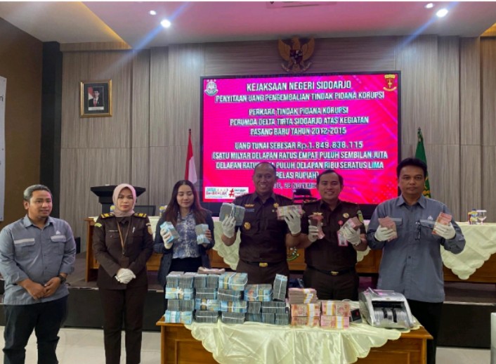 Kejari Sidoarjo Sita Uang Rp 1,8 Miliar Terkait Kasus PDAM Delta Tirta