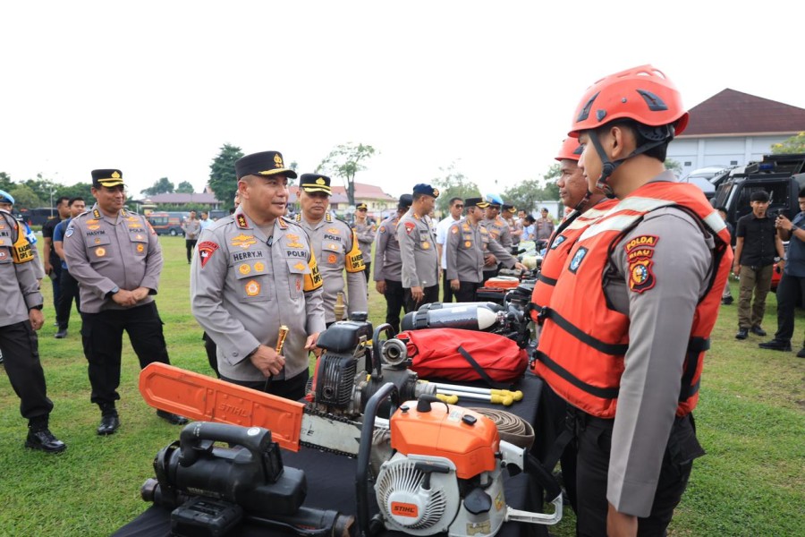 Antisipasi Banjir, Kapolda Riau Siagakan Pasukan Usai Pintu Air Koto Panjang Dibuka