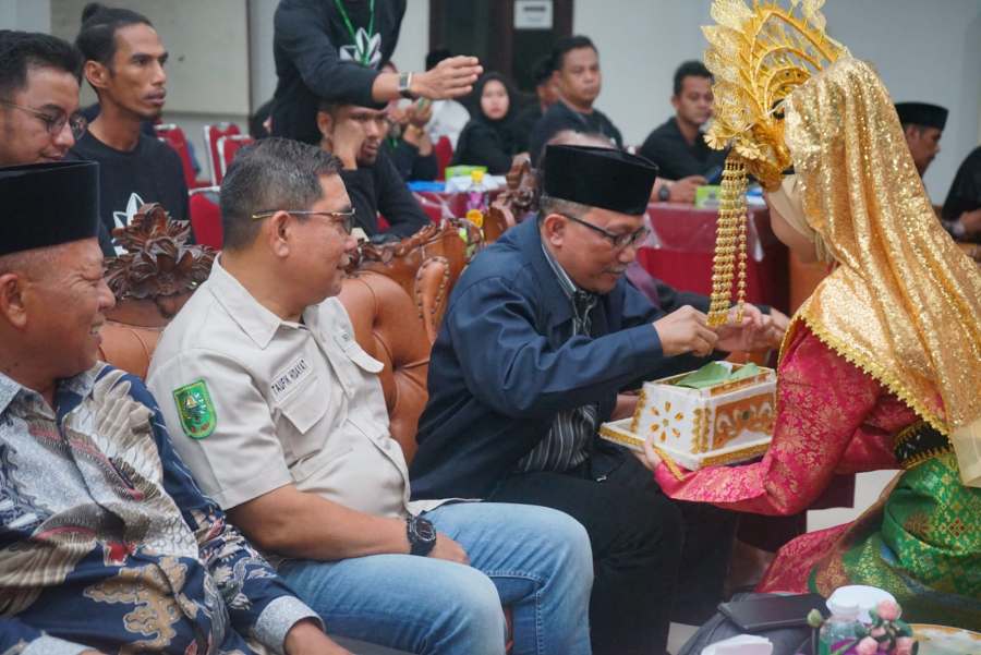 Sekda Arfan Harap Pengurus DKS Mampu Memajukan Seni di Kabupaten Siak
