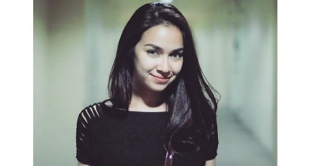 Aryani Fitria Lakukan Baby Moon ke Maluku