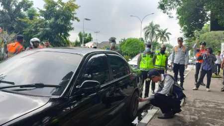 Razia Parkir Liar Besar-Besaran di Pekanbaru Riau, Sejumlah Mobil Diderek & Digembosi