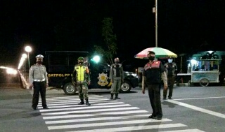 Cegah Covid-19, Tim Satgas Gencar Lakukan Patroli di Malam Hari