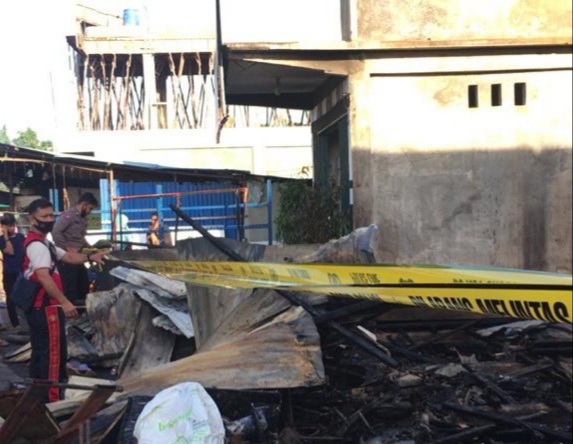 Satu Rumah Kos di Inhil Hangus Terbakar