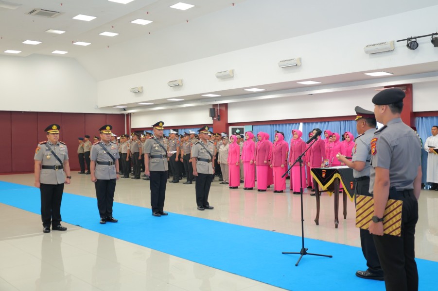 Pimpin Sertijab, Kapolda Riau Ganti Dirlantas dan Kapolresta Pekanbaru