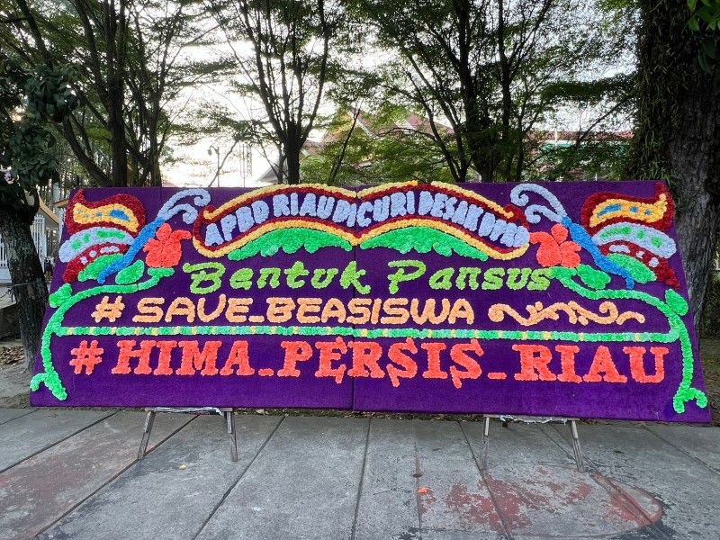 Mahasiswa Desak DPRD Riau Bentuk Pansus untuk Usut Defisit Anggaran Rp1,7 Triliun
