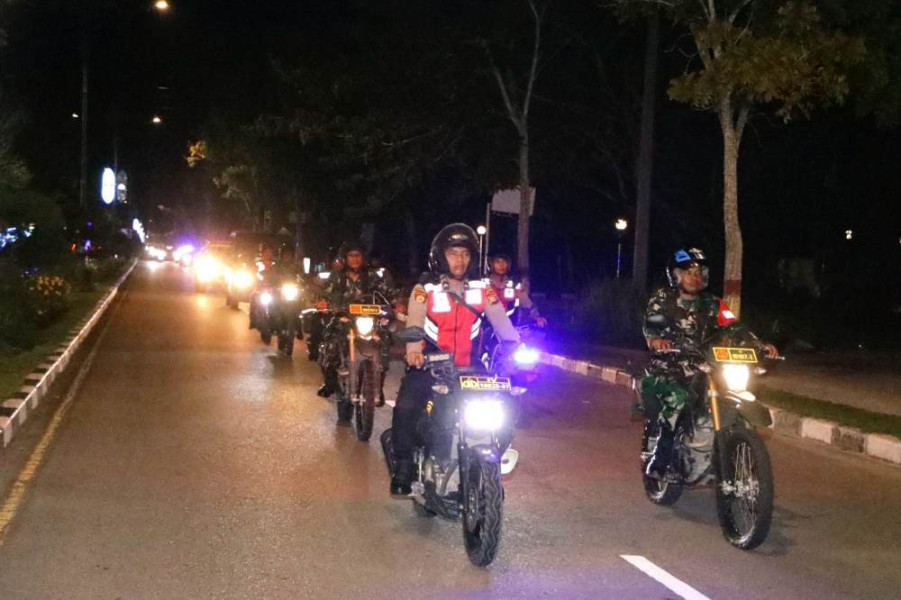 Pastikan Suasana Pilkada Kondusif, Polres Siak Gelar Patroli Blue Light Skala Besar