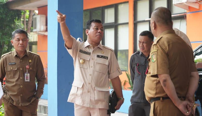 Gelar Sidak, Bupati Suhardiman Beri Waktu 3 Bulan Kalaksa Benahi BPBD