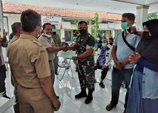 Dandim Surabaya Apresiasi Penyerahan Sertifikat Rumah Milik Warga Sememi