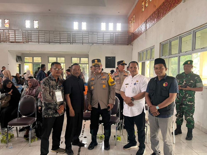 Kapolres Kuansing Cek Rapat Pleno Rekapitulasi Hasil Penghitungan Suara Pilkada di Kecamatan Inuman