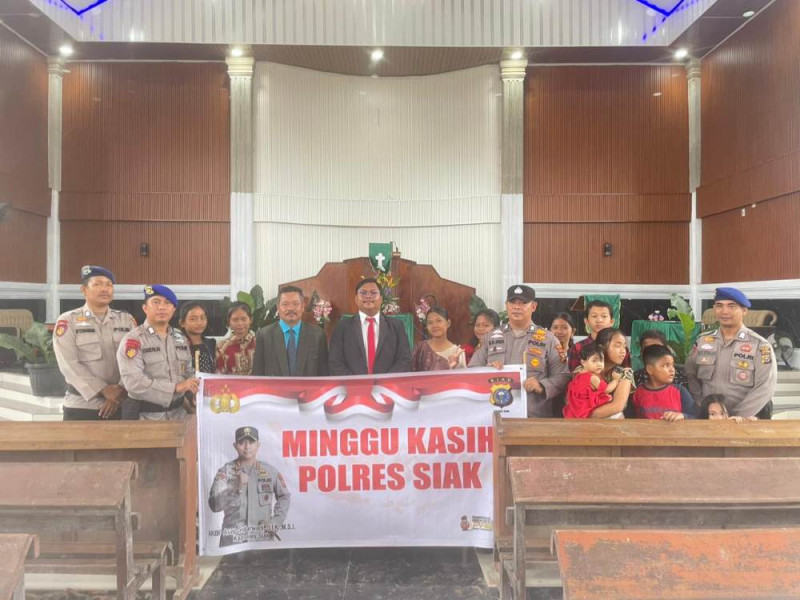Melalui Program Minggu Kasih, Polres Siak Sampaikan Pesan Pilkada Damai 2024 ke Jemaat Gereja