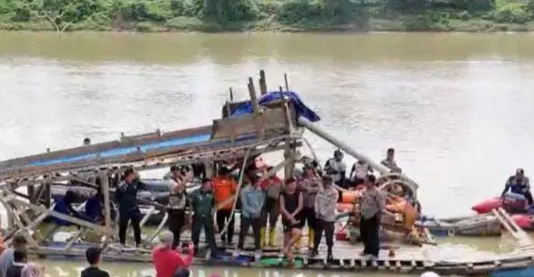 Puluhan Rakit PETI di Sungai Kuantan Dibongkar, Tim Gabungan  Gelar Patroli di Cerenti