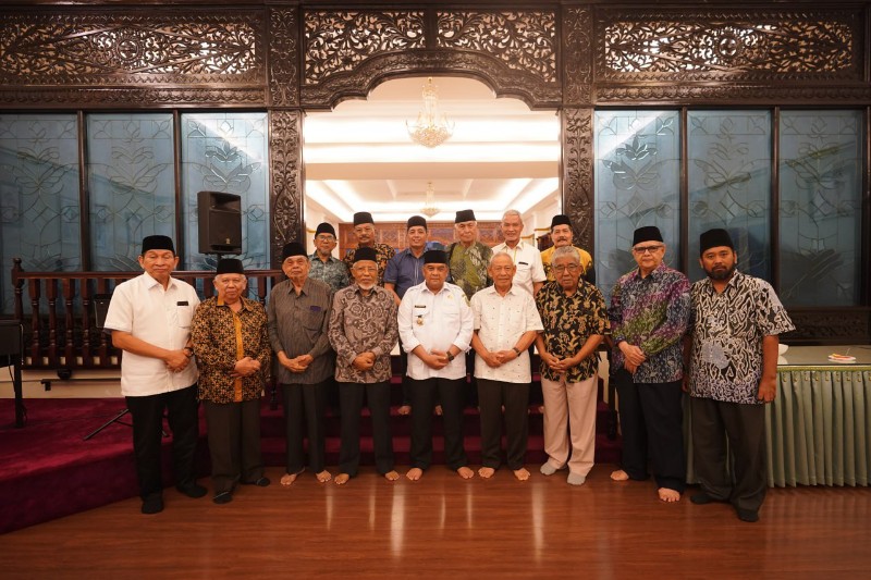 Plt Gubri Edy Nasution Terima Silaturahmi Tokoh Riau