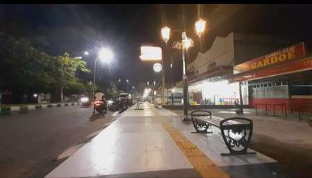 Jangan Lupa Bawa Kamera! Nongki Malam Hari di Jalan Sutomo Siak Serasa Ada di Jogja
