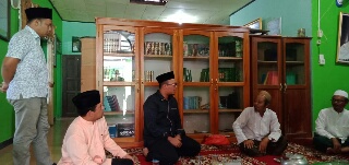 Kader PKB Ta'ziyah ke  Rumah Duka KH Ali Muhtarom di LBJ