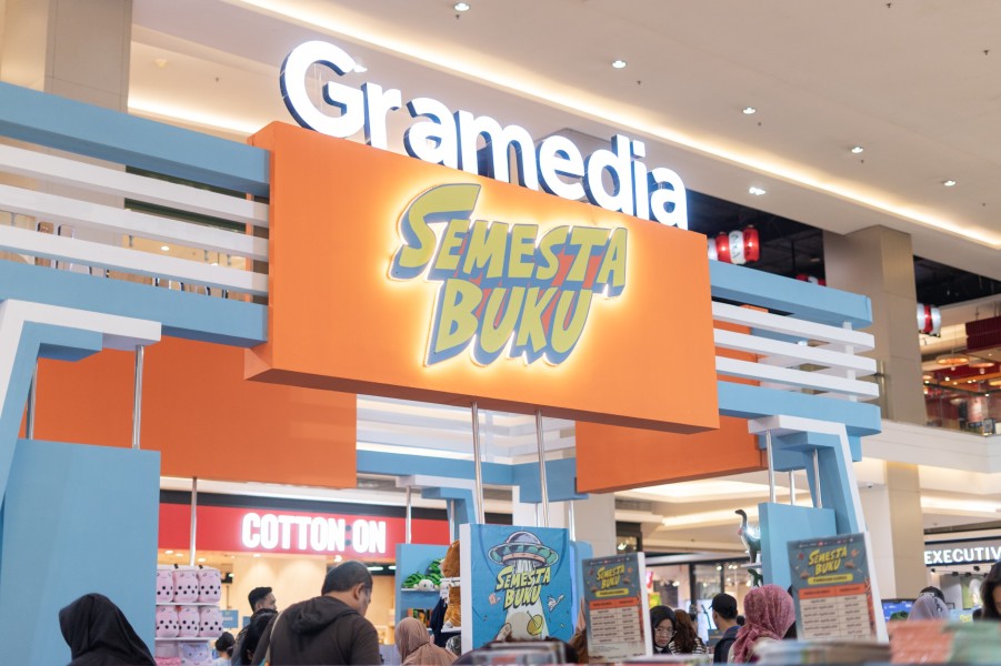 16 Hari Pesta Literasi! Semesta Buku Kembali Hadir di Gramedia Sudirman Pekanbaru
