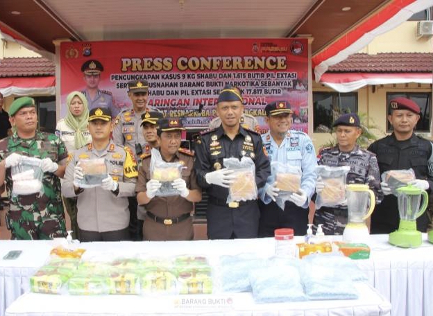 Polres Bengkalis Gagalkan Penyelundupan Ribuan Pil Ekstasi dan Sabu 9 Kg Asal Malaysia