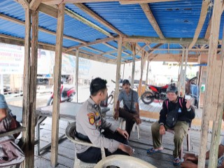 Sambangi Masyarakat, Polsek Teluk Belengkong Sampaikan Pesan Pilkada Damai 2024