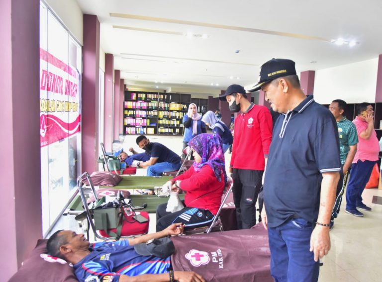 Wabup Inhil Ikuti Senam Bersama dan Donor Darah Sempena Harhubnas