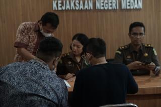 Kasus Afiliator Binomo, Bareskrim Serahkan Tersangka Fakarich ke Kejari Medan