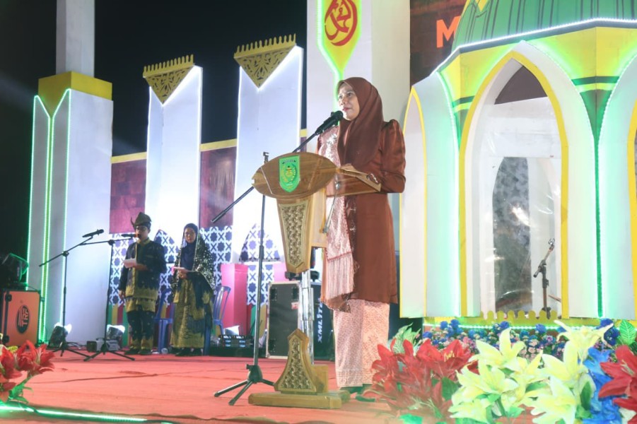 Wabup Yuliantini Tutup MTQ ke-55 Inhil di Kempas, Tembilahan Hulu Raih Juara Umum