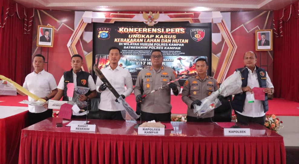 17 Hektare Lahan di Kampar Terbakar, Polisi Amankan 4 Orang Termasuk Mantan Guru
