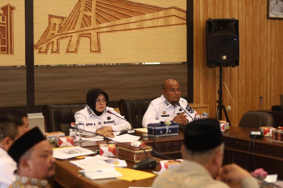 Pemkab Siak Salurkan Ribuan Beasiswa untuk Anak Siak