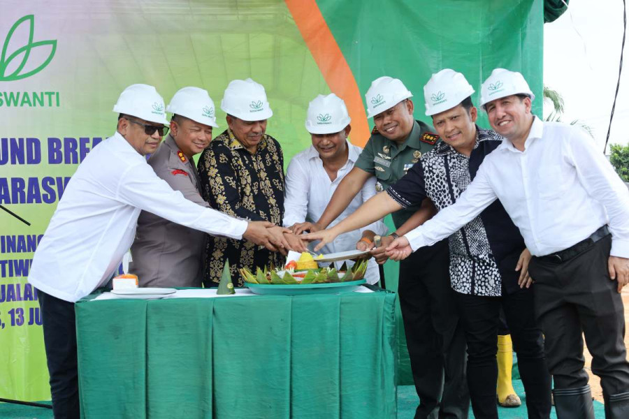 Pabrik Pupuk Segera Beroperasi di Tualang Siak, Bupati Alfedri: Investasi ini Tingkatkan Ekonomi Masyarakat