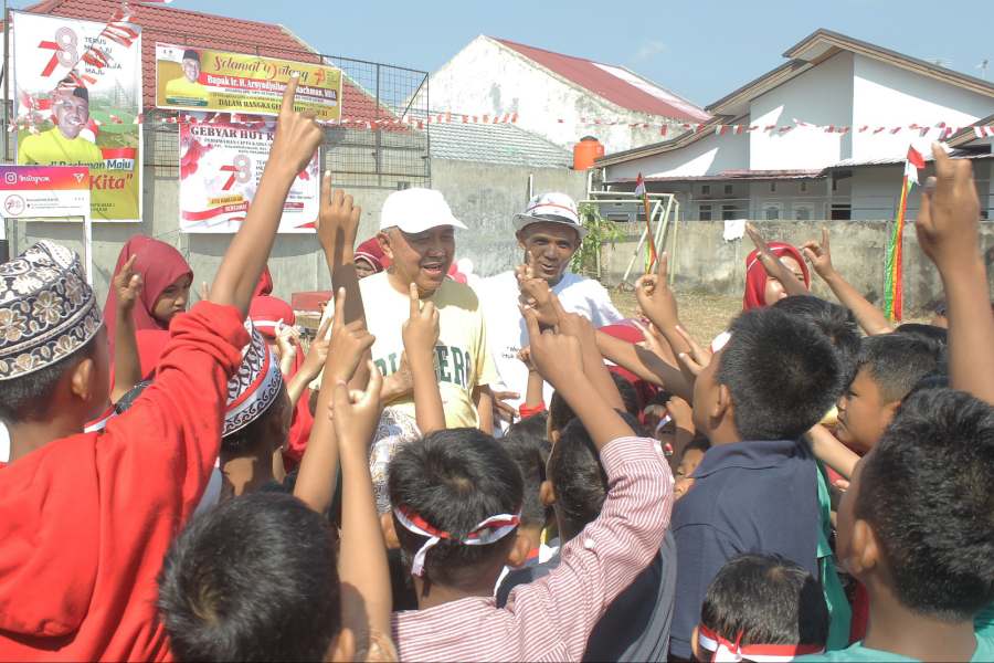 Dihadiri Anggota DPR RI, HUT RI RW 23 Sialangmunggu Pekanbaru Berlangsung Meriah