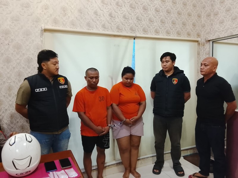 Polsek Tenayan Raya Tangkap Pasutri Pengedar Sabu