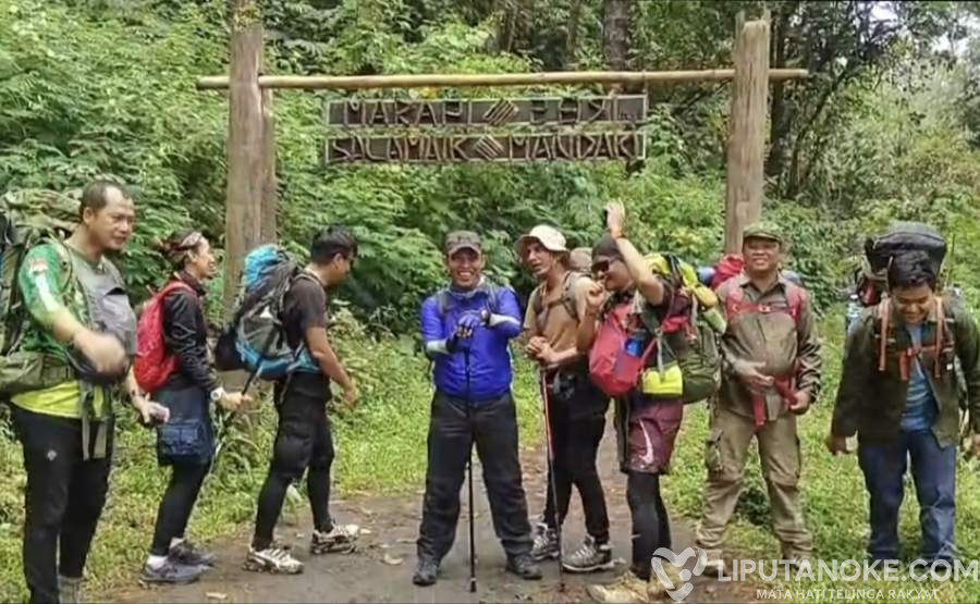 Jalur Tetap Dibuka Meskipun Gunung Berstatus Waspada, Ternyata Ini Alasan