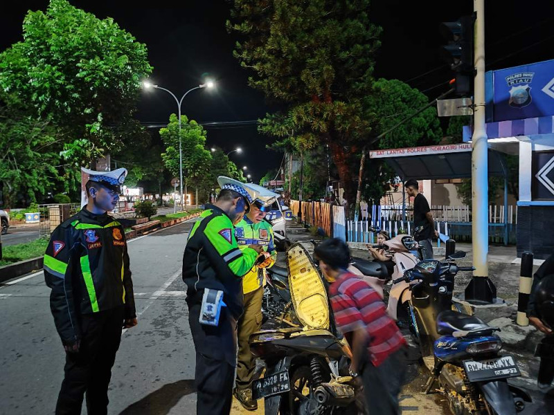 Blue Light Patrol Polres Inhu, Terus Pantau Situasi Jelang Pilkada dan Pelantikan Presiden