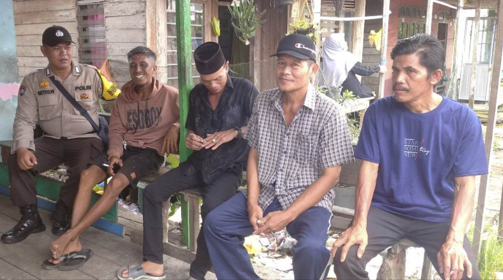 Sambangi Desa Concong Dalam, Polisi Minta Masyarakat Datang ke TPS Gunakan Hak Pilih Pilkada