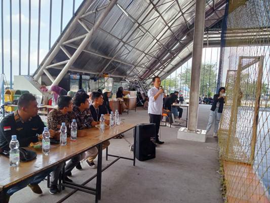 Kadispora Pekanbaru Buka Turnamen Futsal Silaturahmi Akbar Pemuda Mahasiswa Kuansing di Pekanbaru