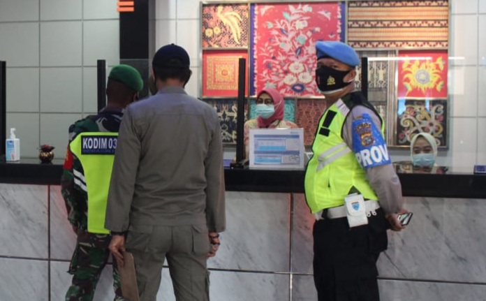 Cek Penerapan Protkes, Satgas Covid-19 Inhil Datangi Bank dan Perkantoran
