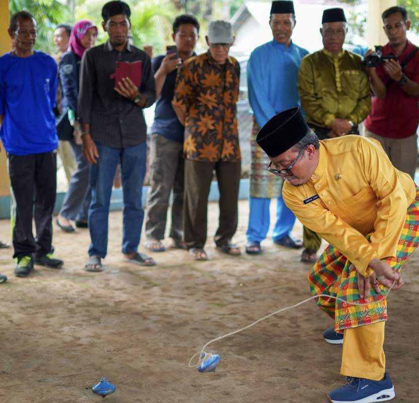 Semarak Festival Gasing, Arfan Usman Minta Pertahankan Khazanah Melayu Agar Tak Punah