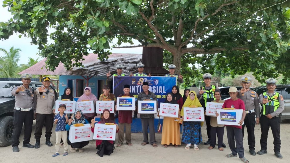 Sentuh Masyarakat Pelosok hingga Pesisir, Polda Riau Hingga Hari Ini Sudah Salurkan 7.075 Paket Bansos